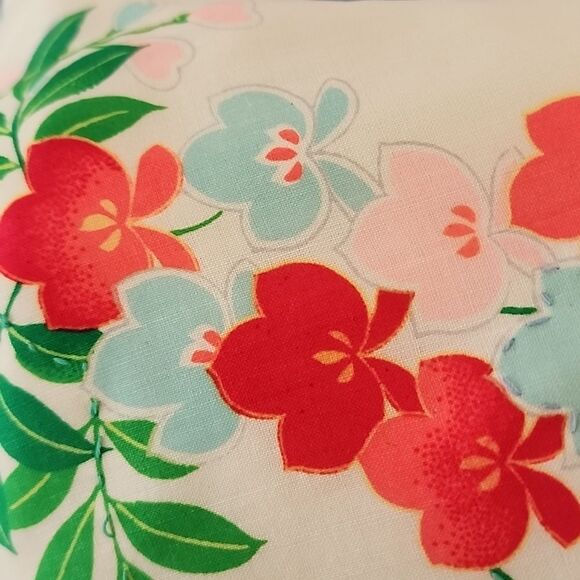 Handmade and lightly embroidered floral table runner or table cover - Picture 7 of 7